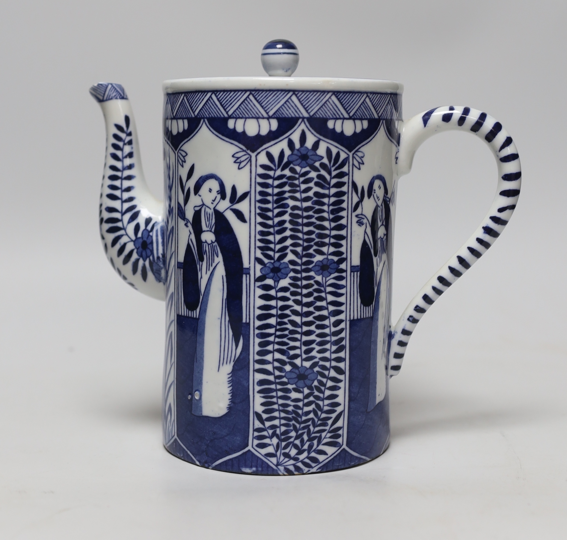 A Chinese style blue and white chocolate pot, 21cm